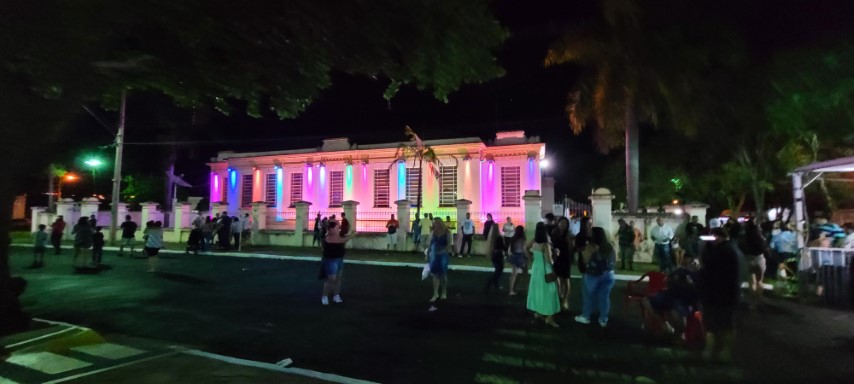 Foto 19 de 49 — ​Primeira noite do Esperança Luz encanta multidão em Boa Esperança